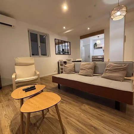 La Douce Parenthese Guest house